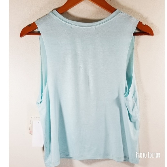 Rebellious One Graphic Elephant print sz  Medium - Picture 2 of 5